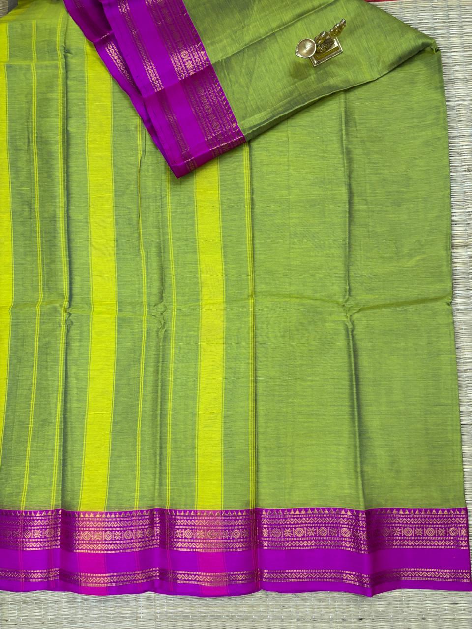 Gadwal Plain Silk Saree