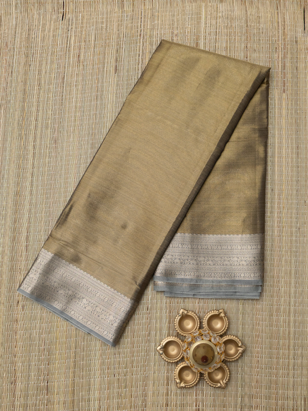 Tissue silk