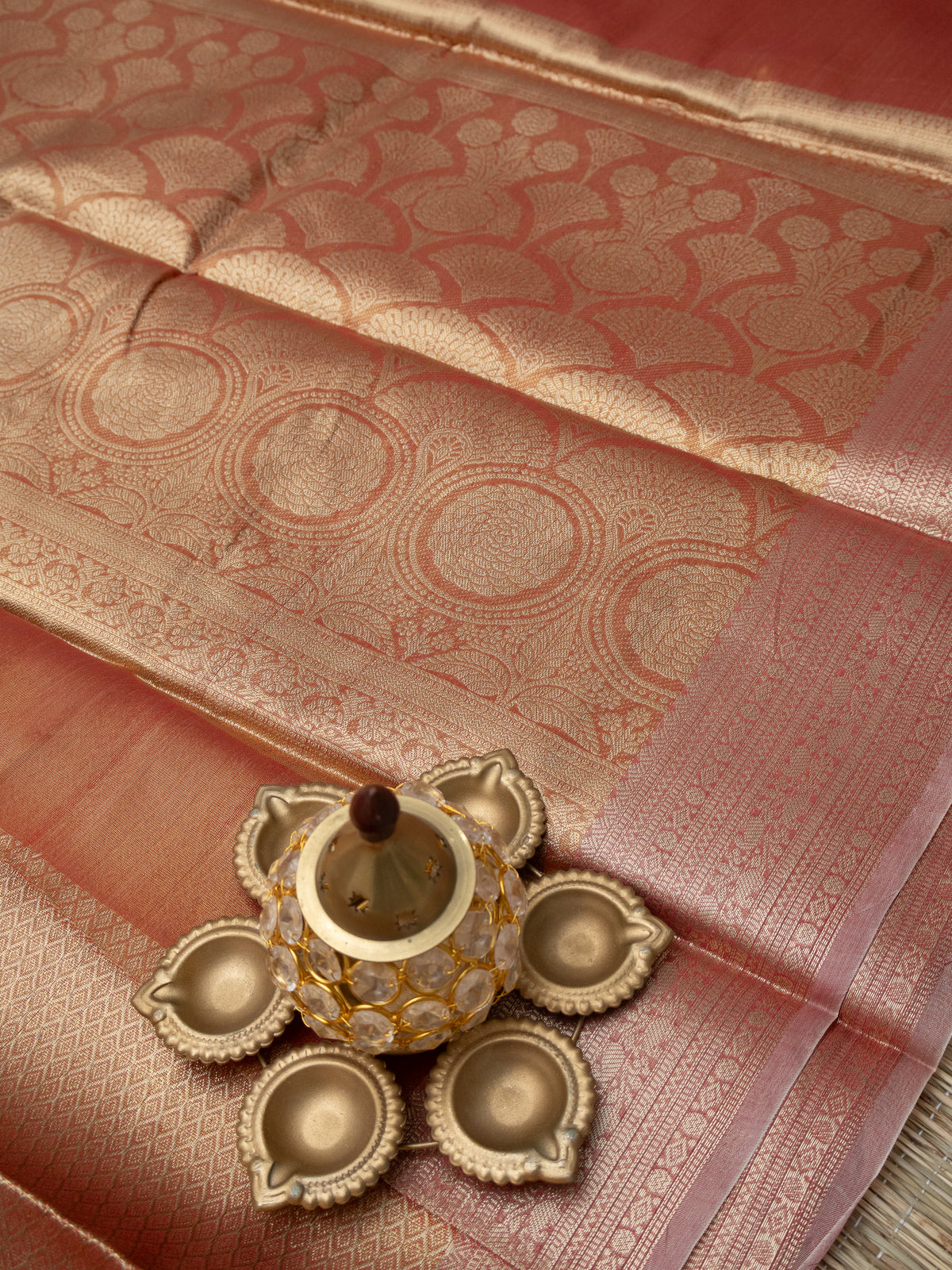 Tissue silk
