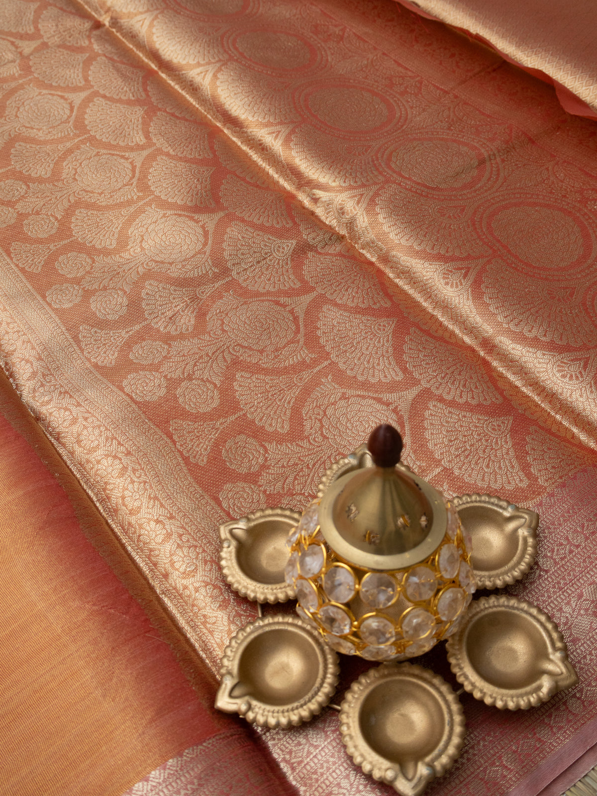 Tissue silk