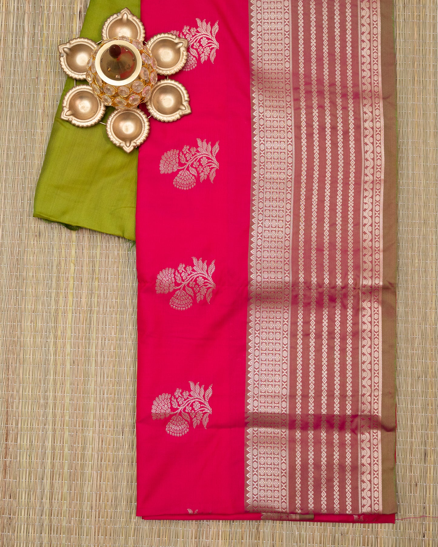 Rozi Banarasi saree