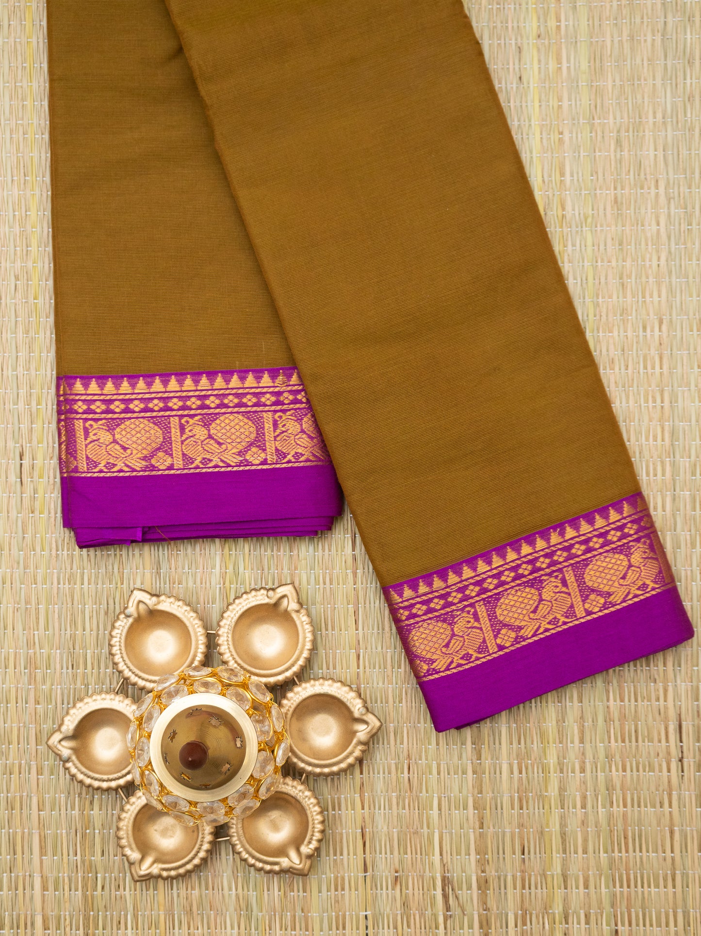 Gadwal Plain Cotton Saree