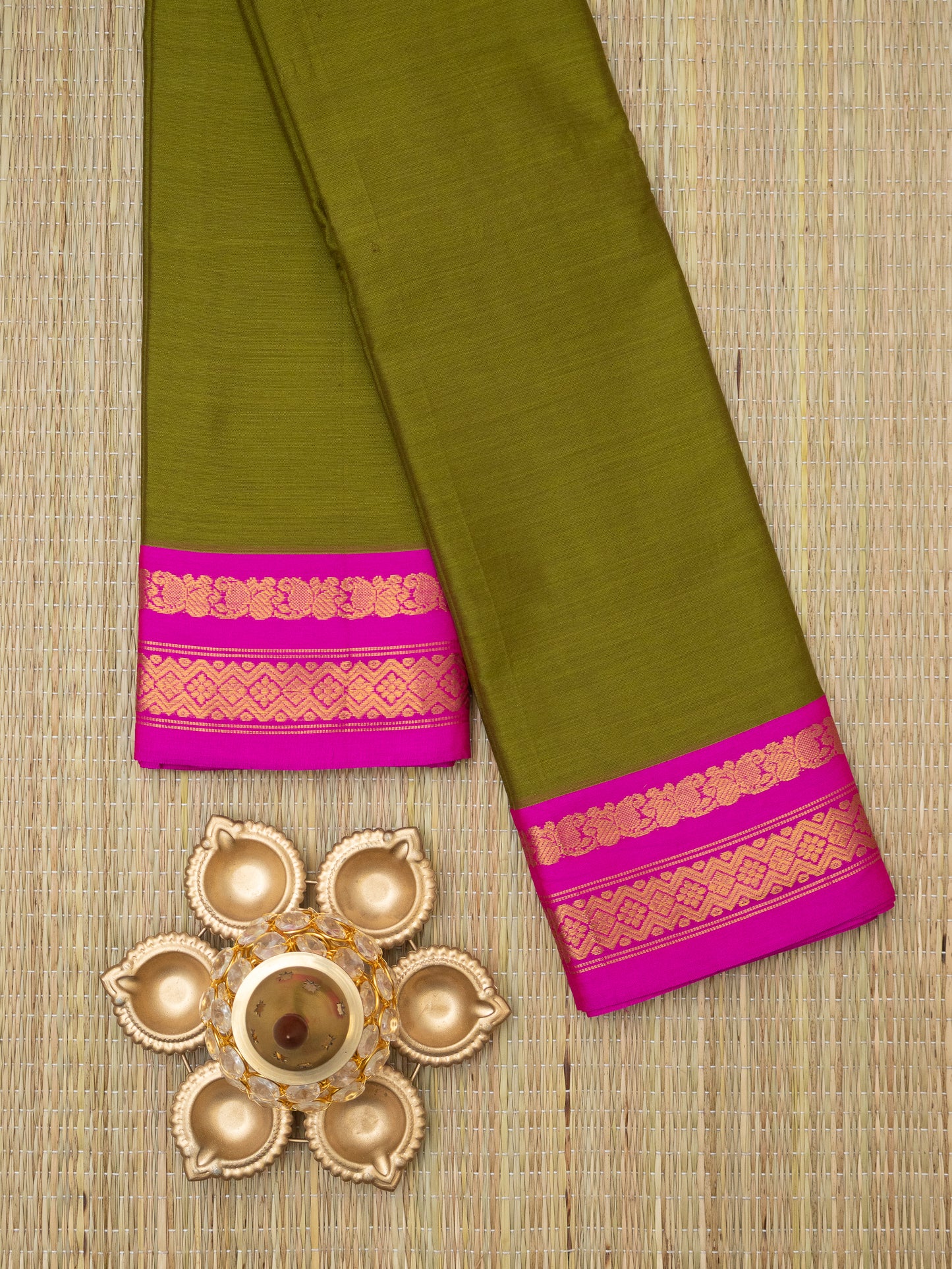 Gadwal Plain Silk Saree