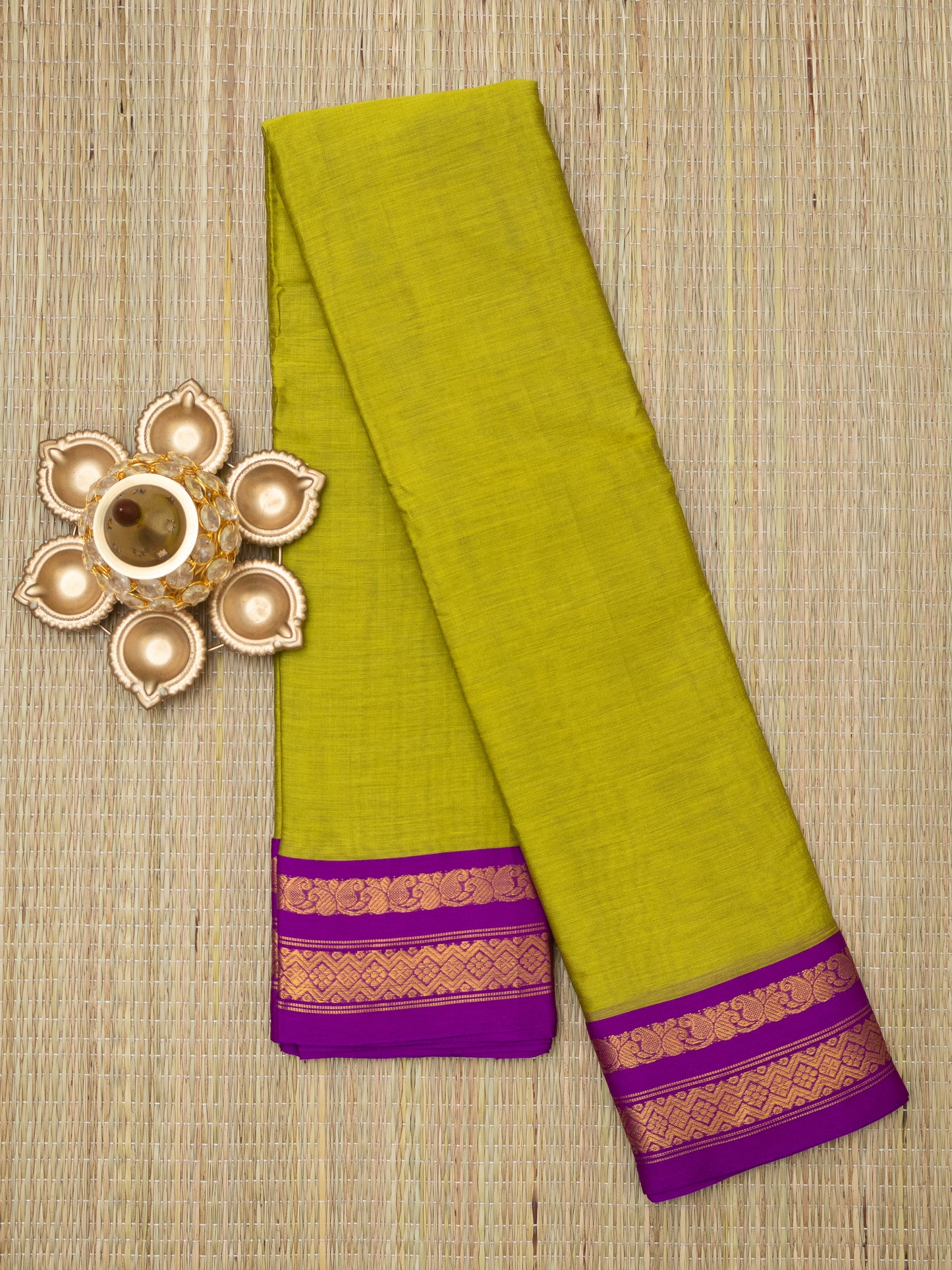 Gadwal Plain Silk Saree