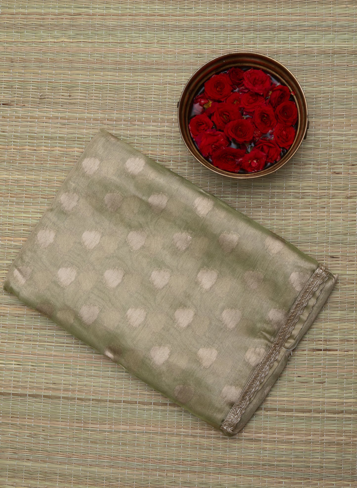 Tissue silk
