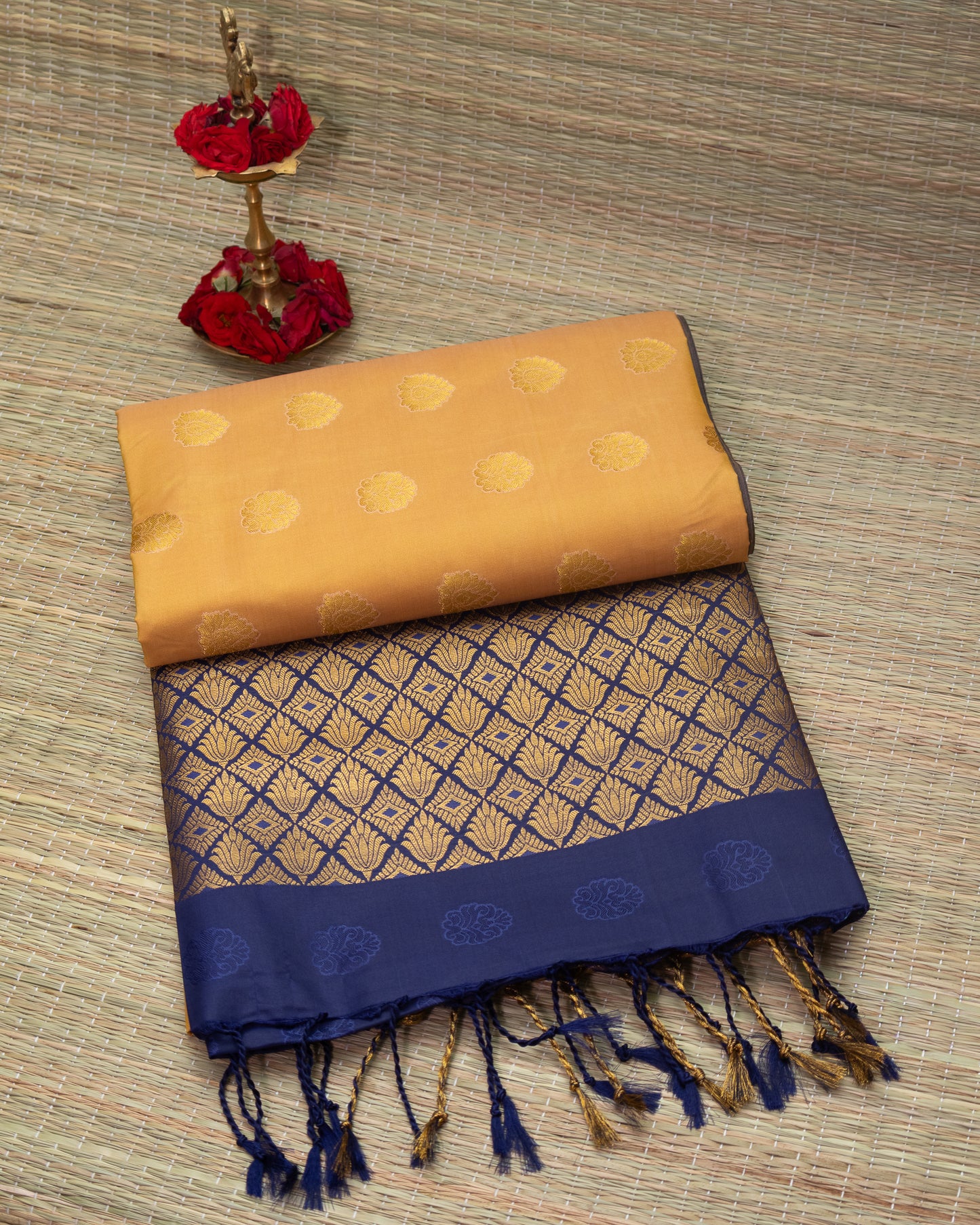 Semi Silk Butta